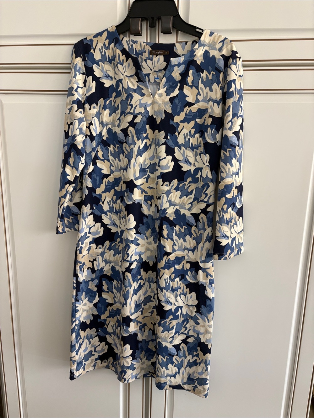 NWOT J McLaughlin  Navy and Cream Floral 3/4 -Sleeve Dress Size XS
